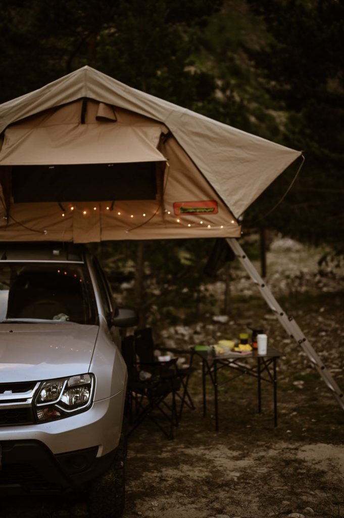 s you read this article, you’ll discover expert tips for rooftop tent camping. Whether you're a seasoned outdoor enthusiast or a newcomer to rooftop tent camping,