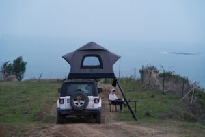 Roof tent for jeep