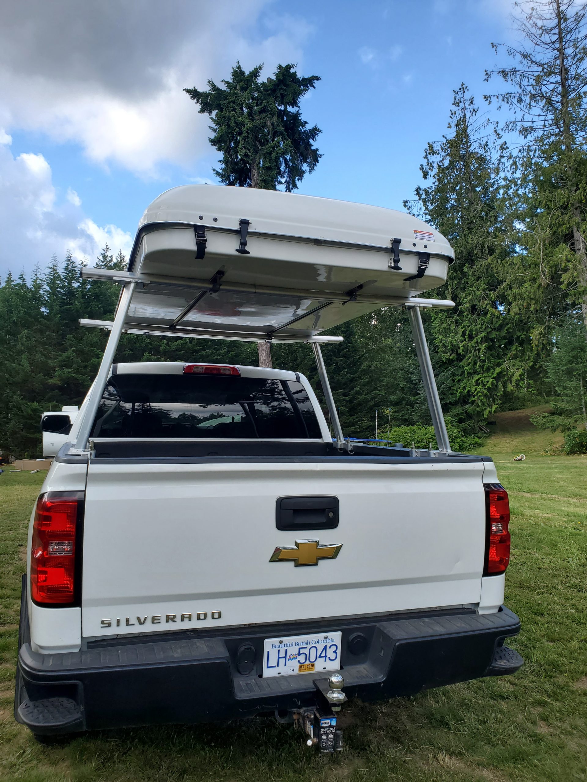 Black Hardshell Slim Roof Tent