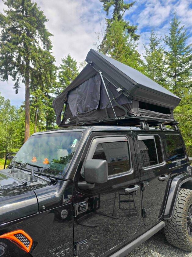 Outland Compact Hard Shell Rooftop Tent 2–3 Person