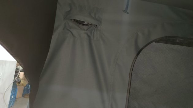 Aluminum rooftop tent Canada vertical pop-up design closed travel profile