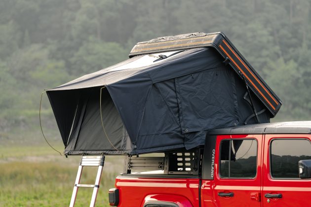 compact hardshell roof tent