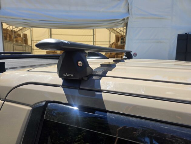 ApexMount™ Series Cross Bars Mounts to Bare Vehicle Roof