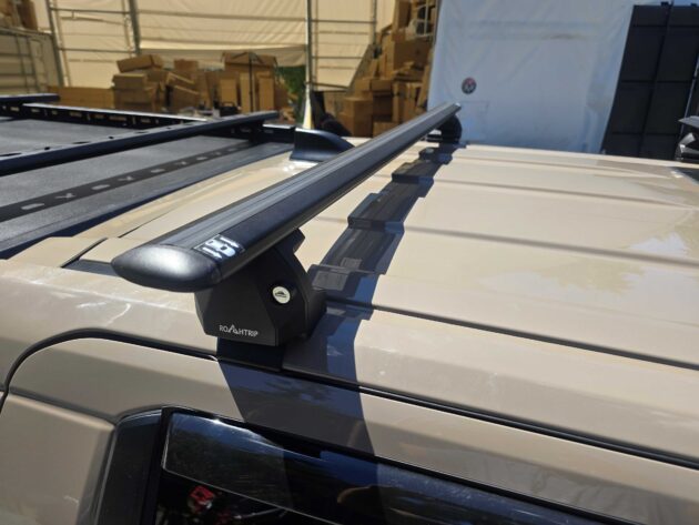 ApexMount™ Series Cross Bars Mounts to Bare Vehicle Roof