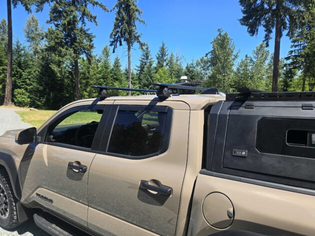 ApexMount™ Series Cross Bars Mounts to Bare Vehicle Roof