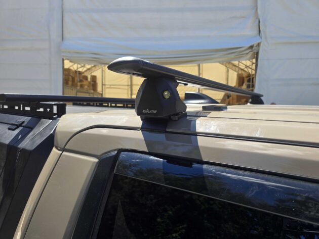ApexMount™ Series Cross Bars Mounts to Bare Vehicle Roof