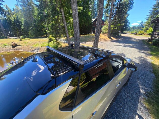ApexMount™ Series Cross Bars Mounts to Bare Vehicle Roof