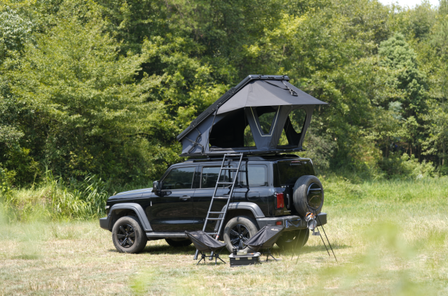 SummitEdge Aluminum Hardshell Roof Top Tent